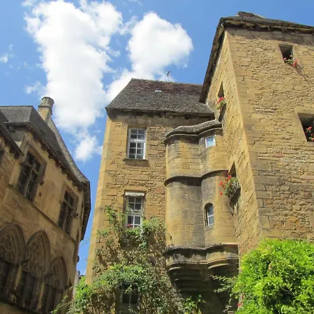 Holiday home With Private Pool Near Sarlat *